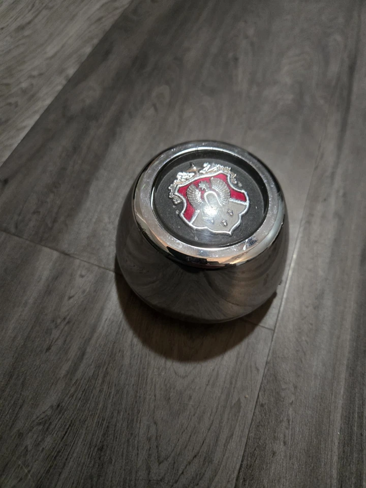 (1) Tampa central cromada OEM 1985-88 Oldsmobile noventa e oito #01 22531158 22531160 - Imagem 1 de 1