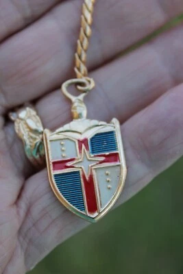 Vintage Lincoln Coat Of Arms auto key holder accessory gold Toned antique car - Image 1 of 4