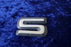   Altes S Emblem Zeichen Schriftzug ,Autoemblem - Bild 1 von 2