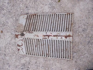 Ferguson TO20 Tractor HF front nose cone grill - Picture 1 of 6