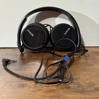 Sony MDRZX110 Over-Ear Wired Monitor Headphones Black - FREE SHIP - Image 1 of 3