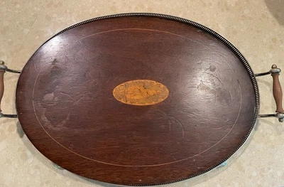 Antigua bandeja para servir de caoba inglesa del siglo XIX con galería de platos de plata Foto 1 de 4