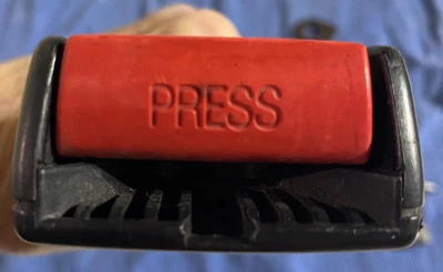 Receptor de cinturón de seguridad. TRASERO IZQUIERDO. Se adapta a Saab 900 1990-93 Foto 1 de 4