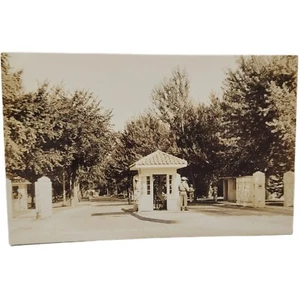 Fitsimmons Hospital Gate Denver CO recuerdo RPPC foto real postal SANBORN - Imagen 1 de 2