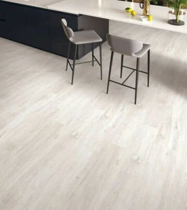 LVT CLICK VINYL RIGID CORE SPC WOOD FLOORING- WHITE OAK *£20.99 SQM* sample - Picture 1 of 3