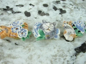 Lot of 3 Kitten Button Covers. Kittens and Flowers - Picture 1 of 5