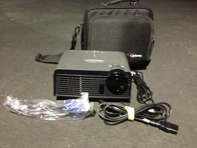 OPTOMA DX605R DLP PORTABLE PROJECTOR, ONLY 115 ORIGINAL HOURS!! - Image 1 of 2