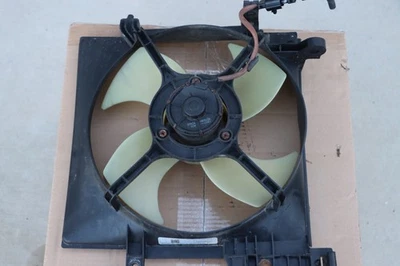 2005-14 Subaru Legacy Outback 2.5L LH Radiator Cooling Fan Motor Assy 45121AG02A - Image 1 of 3