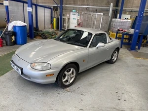mazda mx5 mk2 - Picture 1 of 8
