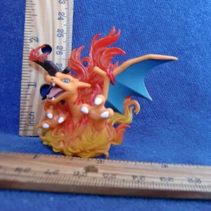 Figura Coleccionable Pokemon CHARIZARD Tipo Fuego Usada en Excelente Condición 2016 Naranja Verde azulado - Imagen 1 de 4