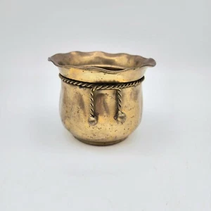Vintage Brass Planter Rope Detail Ruffled Edge **UNIQUE** - Picture 1 of 12