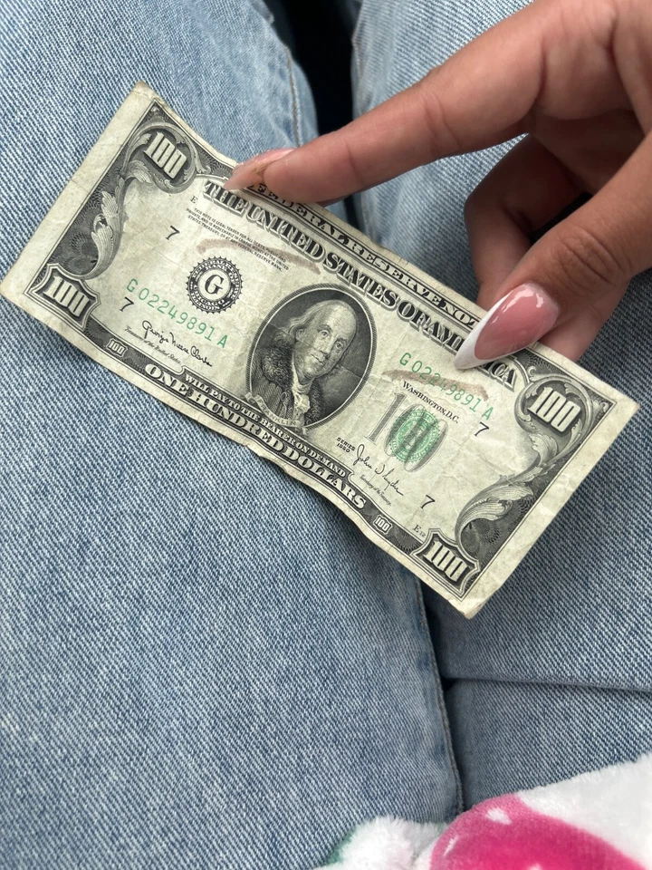 FEDERAL RESERVE NOTE 1950 $100 DOLLAR - Image 1 of 1