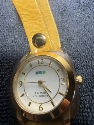 Женские золотые часы LA MER COLLECTION из искусственной кожи с белым циферблатом  - Изображение 1 из 4