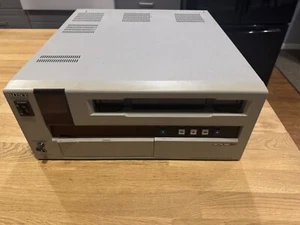 Sony UVW-1800 Betacam SP Videocassette Player Recorder - Picture 1 of 4