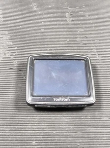 TomTom Eins GPS Gerät - Gebraucht, Zerkratzt, Nein Zubehöre - Bild 1 von 4