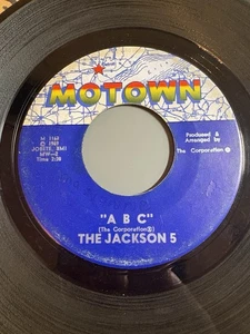 The Jackson 5 "ABC"/ "The Young Folks" 45 Record on MOTOWN...60s Soul HIT in VG+ - Picture 1 of 2