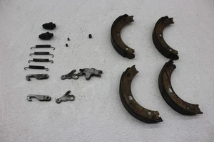 99-01 FERRARI 456 M REAR EMERGENCY BRAKE SHOES HARDWARE - Foto 1 di 4