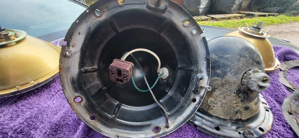 Tigelas de farol Ferrari 250 GTE FERRARI 250 SWB.  - Imagem 1 de 4