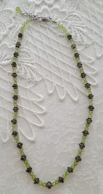 2 schöne Peridot-Ketten, 925-er  Sterlingsilber-Verschluss. - Bild 1 von 3