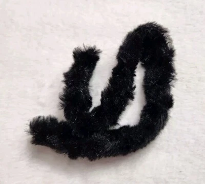 INTEGRITY TOYS CANDI FASHION DOLL BUFANDA NEGRA SOLO JASON WU ROPA ESPONJOSA Foto 1 de 3