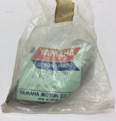 Yamaha Bumper End 1971-1973 EW 433B GP292 SL 292 SW 433B 821-77523-00-00 - Image 1 of 4