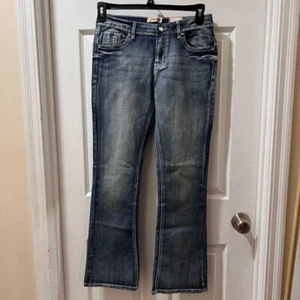 Mudd Girls Medium Wash Boot Cut Jeans with Embellished Back Pockets- Girls 16 - Picture 1 of 8