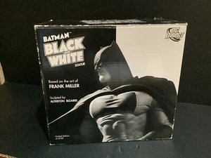 DC Direct Batman: Black and White Statue by Frank Miller 4544/5700 - Picture 1 of 11