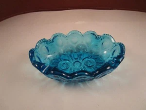 Vintage LE Smith Moon & Stars Blue Glass Oval 4" Ashtray - Picture 1 of 7