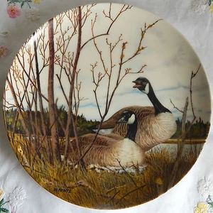 'Nesting' (La nidification) Wings Upon the Wind (8,5" 1986) con certificado de autenticidad (SN: 8271D) - Imagen 1 de 4