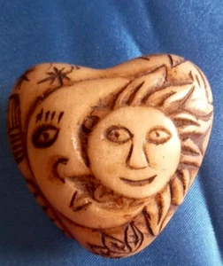 Peruvian offering carved in limestone andean community heart design - Picture 1 of 9