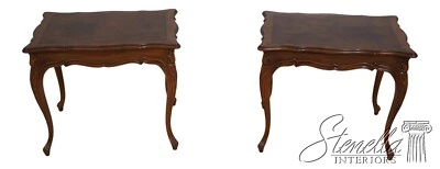 L67403: Par de mesas de lámpara KARGES Burl nogal Luis XV Foto 1 de 4