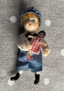 Doll’s House Doll - Miniature Artist OOAK Toddler Doll 4cm Tall - Picture 1 of 7