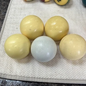 Palline stecca vintage giallo invecchiato patina biliardo biliardo ricambio - Foto 1 di 1