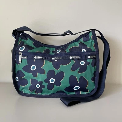 Bolso Hobo Clásico Lesportsac Flores Verde Nuevo con Etiquetas Foto 1 de 4