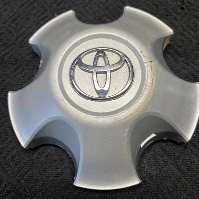 CRACK Toyota Land Cruiser 570 OEM Wheel Center Rim Cap Hub 5 Lug Cover 69528 BID - Image 1 of 4
