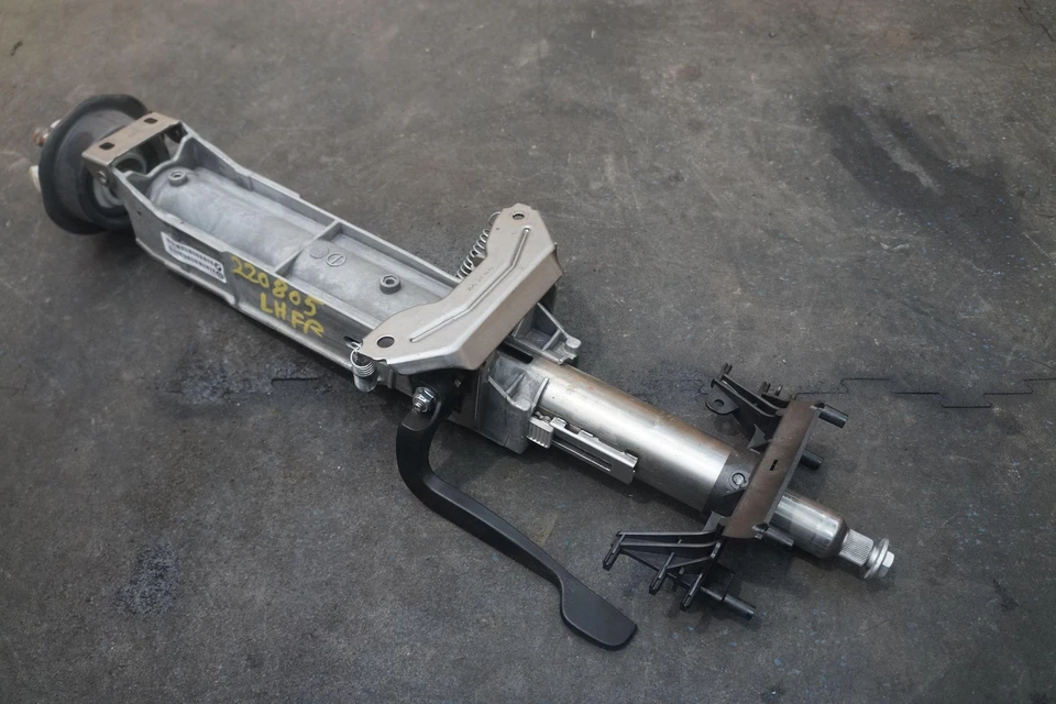 Conjunto de columna de dirección convertible 32307854200 OEM BMW M4 F83 2015-16 Foto 1 de 4