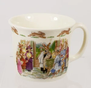Royal Doulton Bunnykins Celebra il tuo battesimo abbraccio TM11b #2 - Foto 1 di 3
