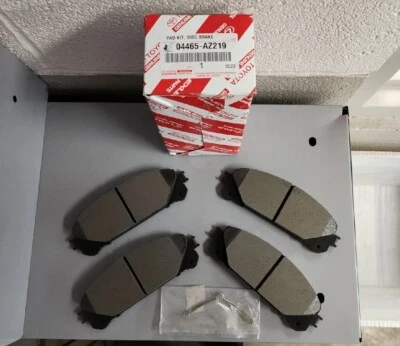 🔥 Juego de pastillas de freno delanteras Toyota Sienna 2011 2023 OEM 04465-AZ219 2010 Highlander Foto 1 de 3