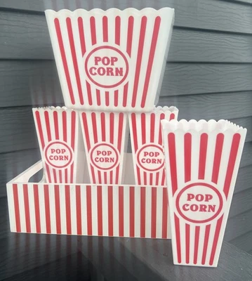Bandeja, cubo y 4 tazas reutilizables de palomitas de cine a rayas rojas y blancas Foto 1 de 4