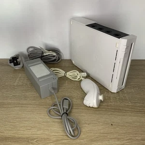 Nintendo Wii Bundle - White - Console + Nunchuck + Power Cable - Picture 1 of 13