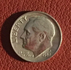 1982 P Roosevelt Dime - Actual coin - Free shipping. - Picture 1 of 2