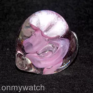 ENCANTADOR PISAPAPELES Brian MAYTUM Studios Firmado Arte GLaSs FLORAL Rosa COLORADO EC - Imagen 1 de 12