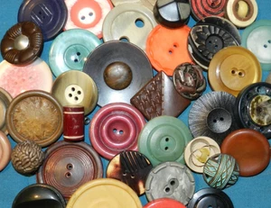 Vintage Antique Bakelite Casein, Lucite BIG Buttons  -)))'  - Picture 1 of 7
