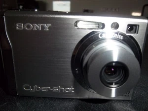 Sony DSC-W90 Cyber-shot , Carl Zeiss Objektiv - Bild 1 von 9