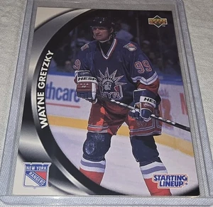 1998 Upper Deck SLU Starting Lineup Cards - Wayne Gretzky - Picture 1 of 6
