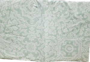 Mantel trasero de franela de vinilo, 52"x90" oblongo, FLORES EN RESPALDO VERDOSO AGUAMARINA, AP - Imagen 1 de 9