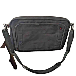 Victorinox 17" Horizontal Slim-Line Laptop Case - Picture 1 of 5