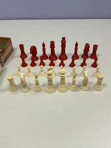 1958 Milton Bradley Chessmen Set No. 4807 Red & White Plastic Pieces Made in USA - Picture 1 of 6