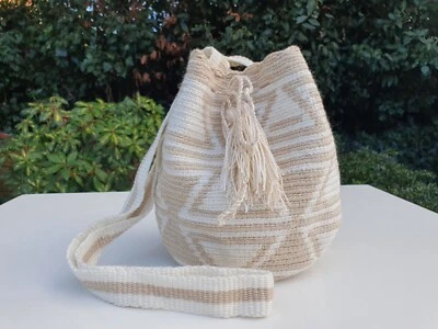 Подлинные сумки ручной работы Mochilas Wayuu Arcoiris коллекции MEDIANA Loma Fresca - Изображение 1 из 4