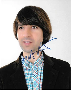 GFA Stand-up Comedian * DEMETRI MARTIN * Signed 8x10 Photo AD3 COA - Picture 1 of 1